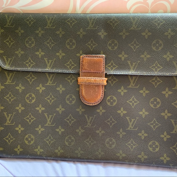 Louis Vuitton Handbags - Authentic Louis Vuitton Monogram Canvas Ministre Business Portfolio Clutch